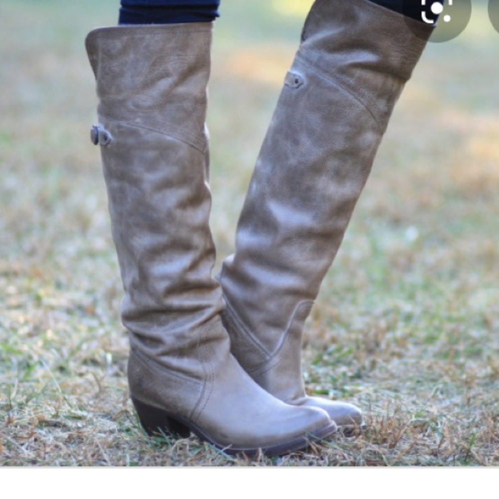 FRYE Jane tall . Size 7
